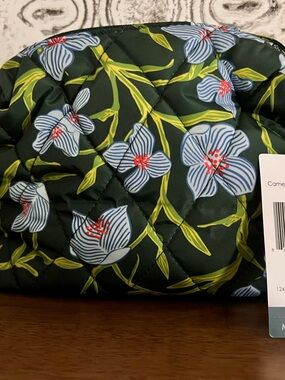 NWT Vera Bradley Quilted Floral Crossbody Bag — Dark Green, Blue & Lime